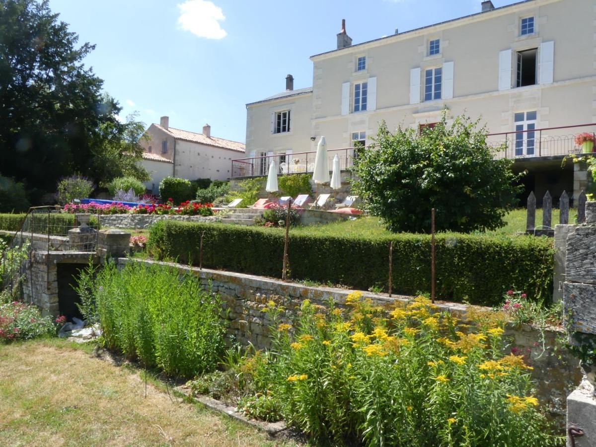 Готель Les Jardins De Xanton Екстер'єр фото